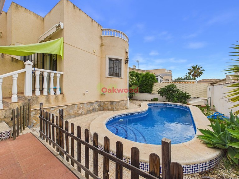 Villa for Sale in Pinar De Campoverde, Alicante 21