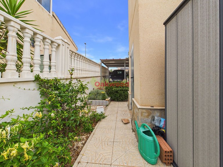 Villa for Sale in Pinar De Campoverde, Alicante 29