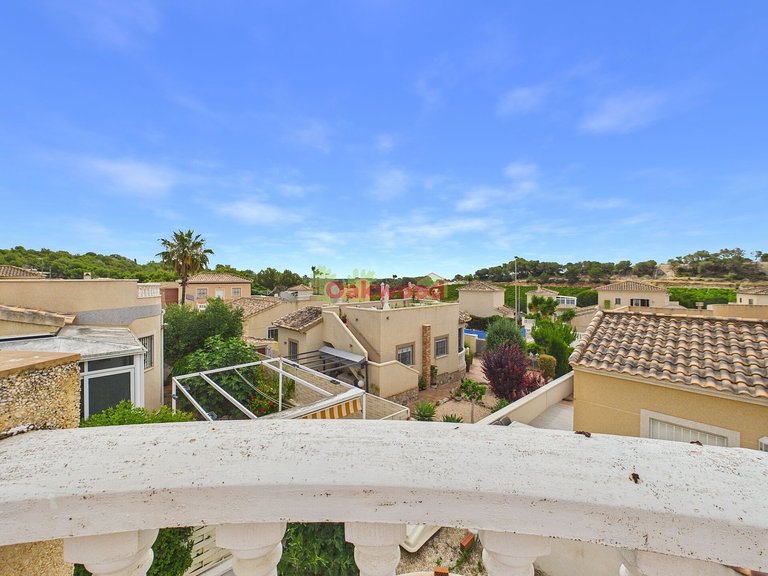 Villa for Sale in Pinar De Campoverde, Alicante 31