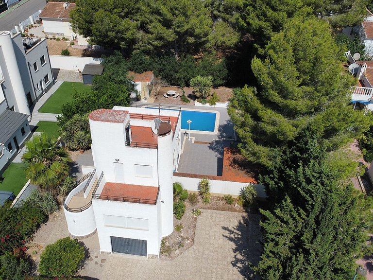 Villa for Sale in Pinar De Campoverde, Alicante 3