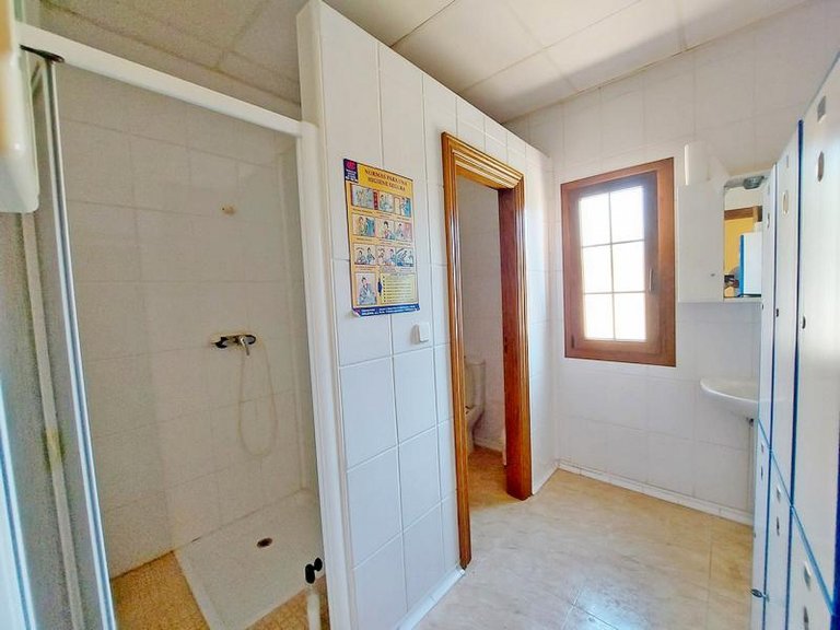 Villa for Sale in Cabo Roig, Alicante 33