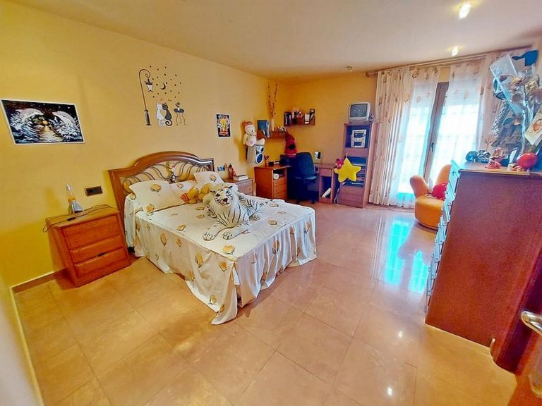 Villa for Sale in Cabo Roig, Alicante 19