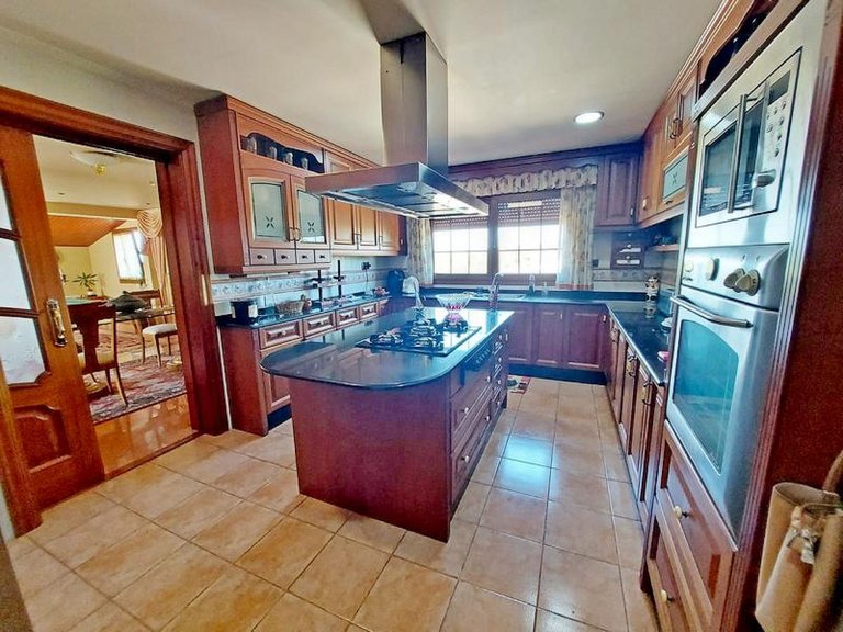 Villa for Sale in Cabo Roig, Alicante 11