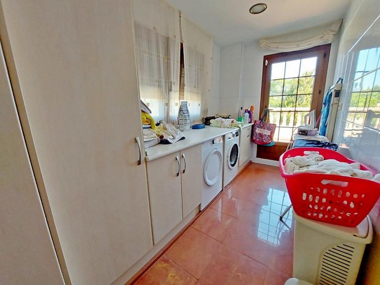 Villa for Sale in Cabo Roig, Alicante 24