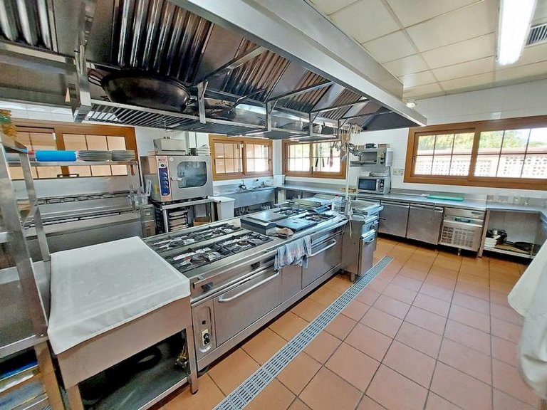 Villa for Sale in Cabo Roig, Alicante 43