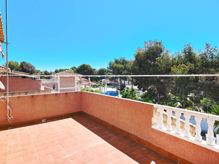 Villa for Sale in Pinar De Campoverde, Alicante 25