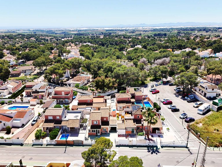 Villa for Sale in Pinar De Campoverde, Alicante 46