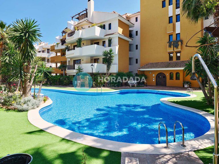 Apartment for Sale in Punta Prima, Alicante 31