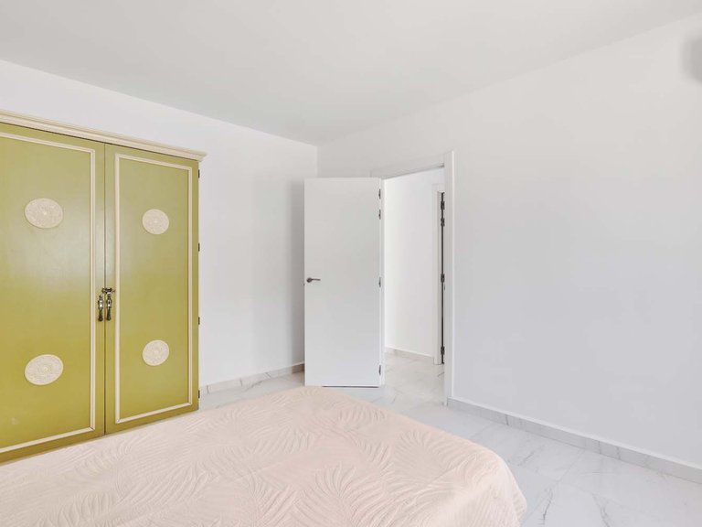 Villa for Sale in Pinar De Campoverde, Alicante 19