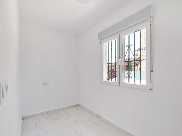 Villa for Sale in Pinar De Campoverde, Alicante 20