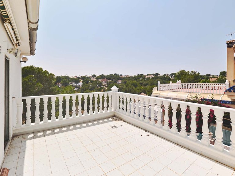 Villa for Sale in Pinar De Campoverde, Alicante 49