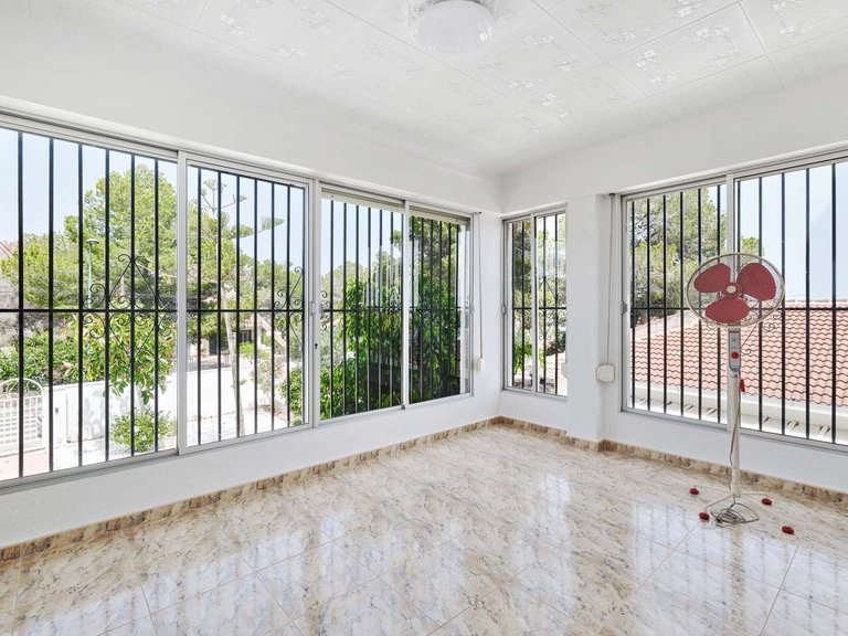 Villa for Sale in Pinar De Campoverde, Alicante 25