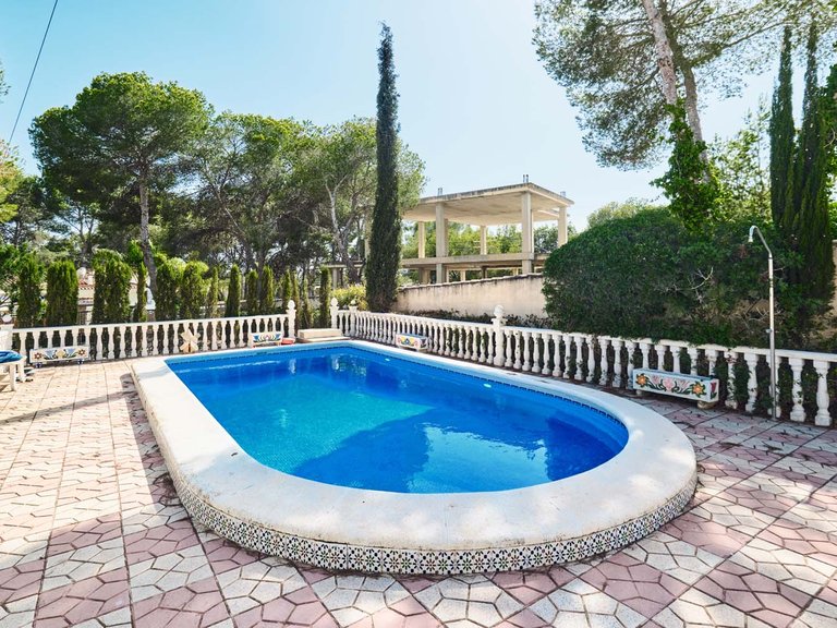 Villa for Sale in Pinar De Campoverde, Alicante 37