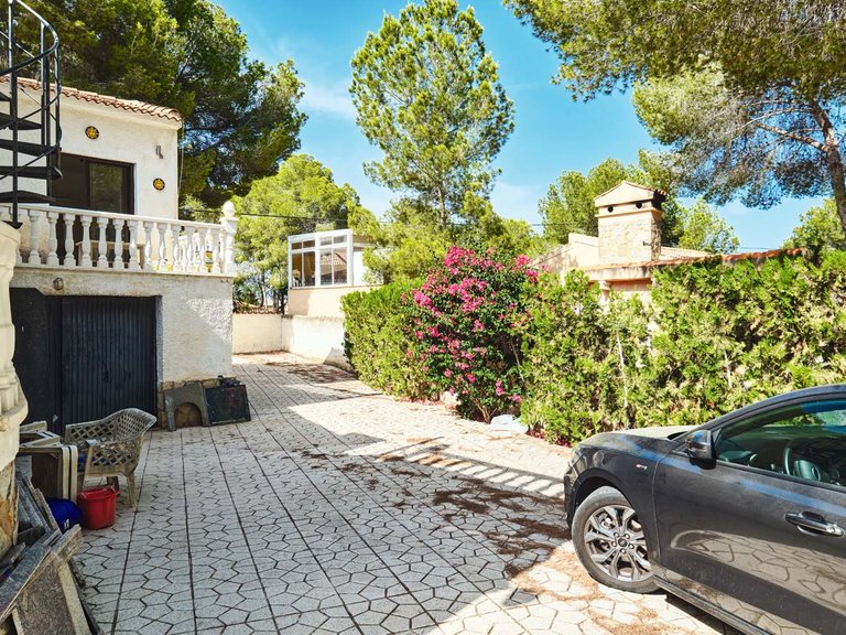 Villa for Sale in Pinar De Campoverde, Alicante 50