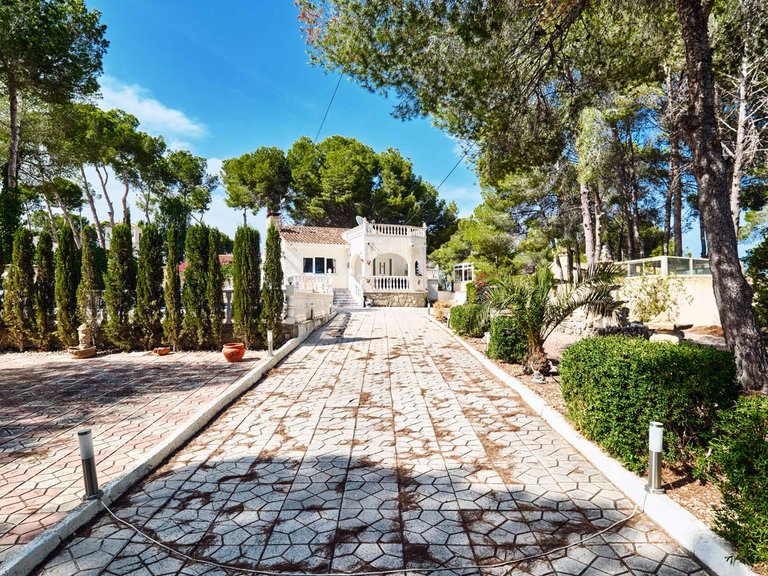 Villa for Sale in Pinar De Campoverde, Alicante 49