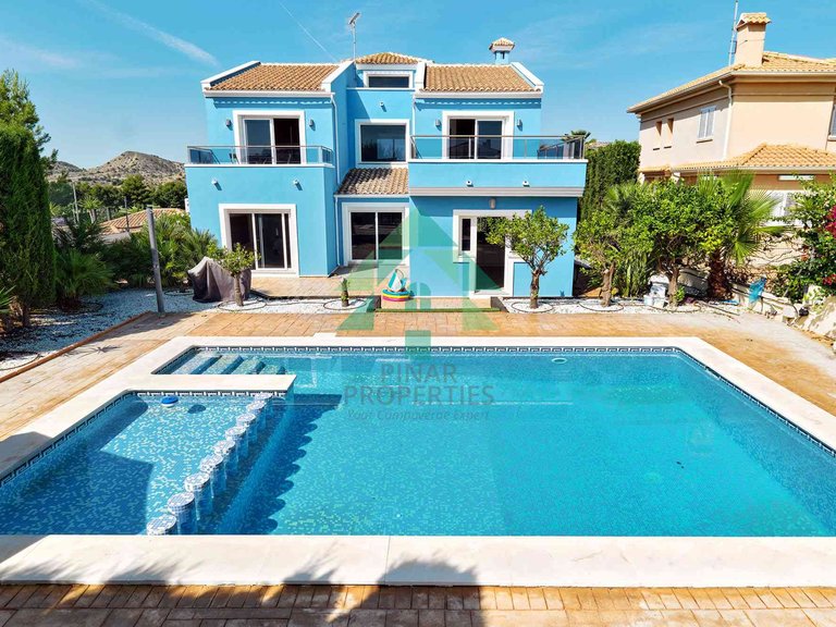 Villa for Sale in Alicante, Alicante 44