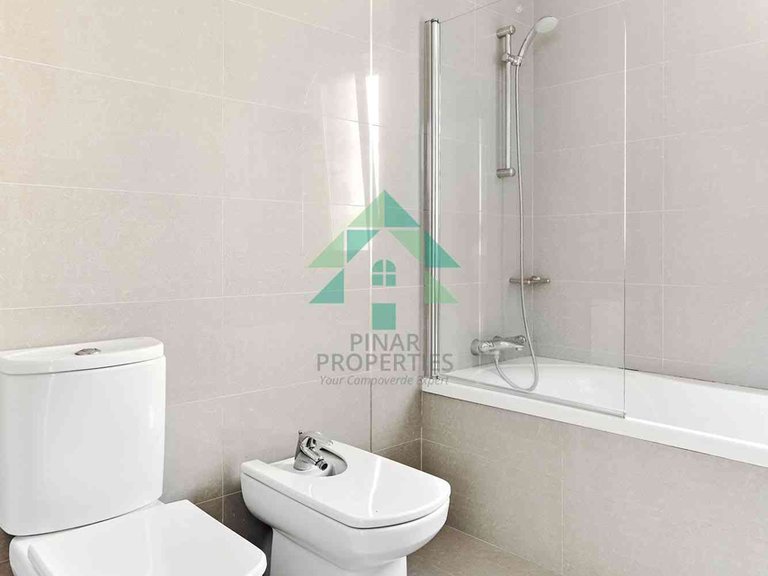 Villa for Sale in Alicante, Alicante 32