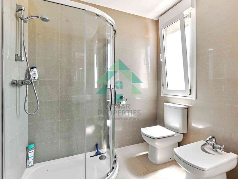 Villa for Sale in Alicante, Alicante 37