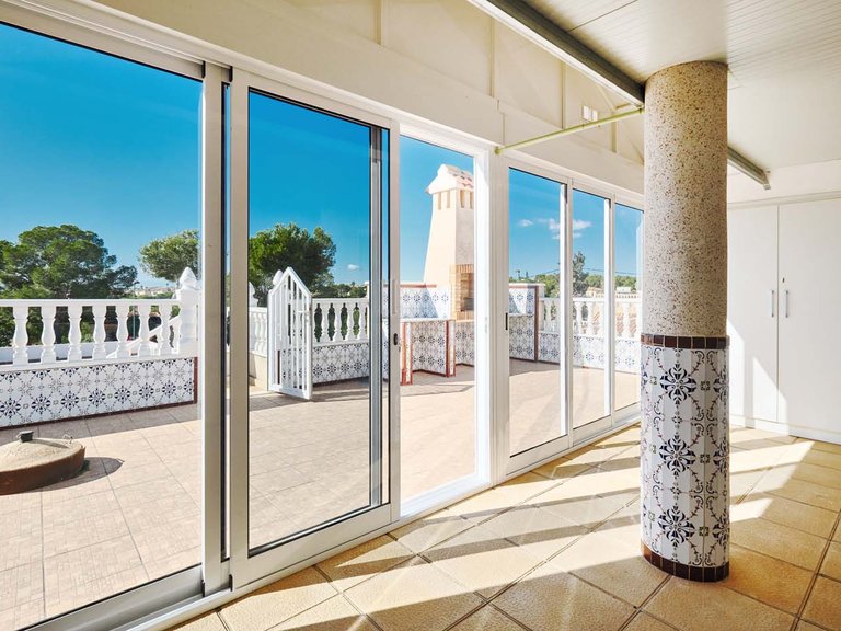 Villa for Sale in Pinar De Campoverde, Alicante 49