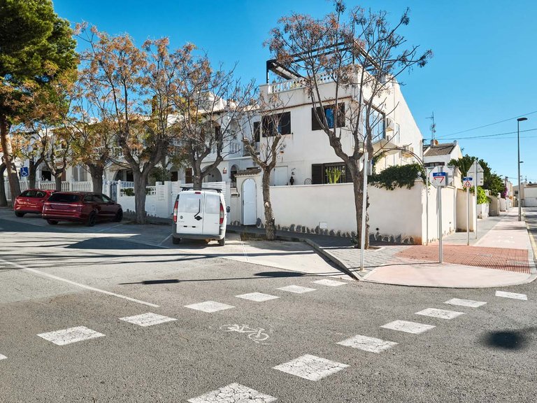 Town House for Sale in Mil Palmeras, Alicante 40