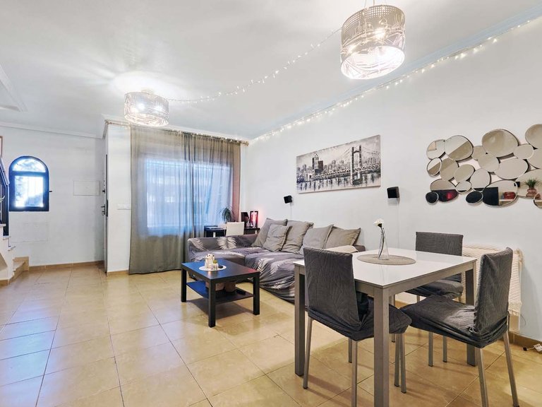 Town House for Sale in Villamartin, Alicante 3