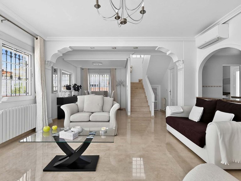 Villa for Sale in Pinar De Campoverde, Alicante 5