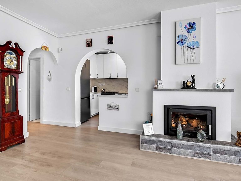 Villa for Sale in Pinar De Campoverde, Alicante 3