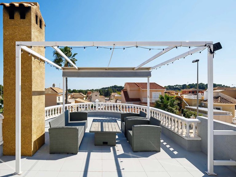 Villa for Sale in Pinar De Campoverde, Alicante 44