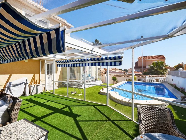 Villa for Sale in Pinar De Campoverde, Alicante 42