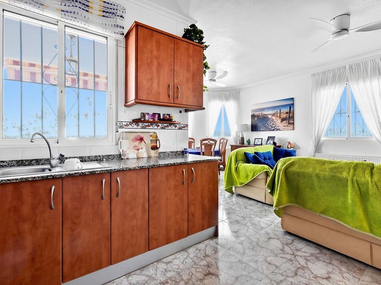 Villa for Sale in Pinar De Campoverde, Alicante 8