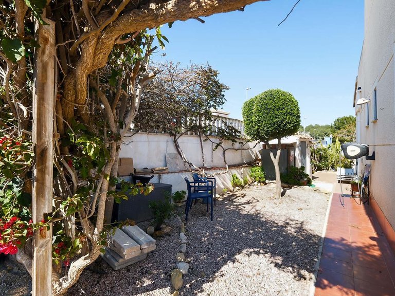 Villa for Sale in Pinar De Campoverde, Alicante 28
