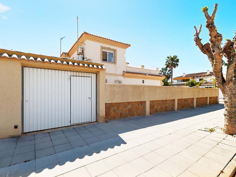 Town House for Sale in Torre De La Horadada, Alicante 3