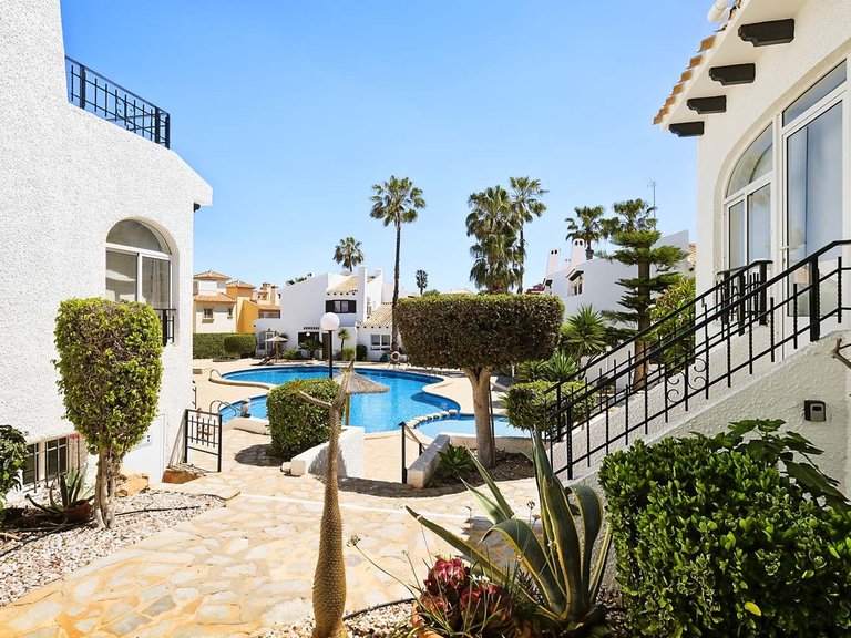 Town House for Sale in Cabo Roig, Alicante 36