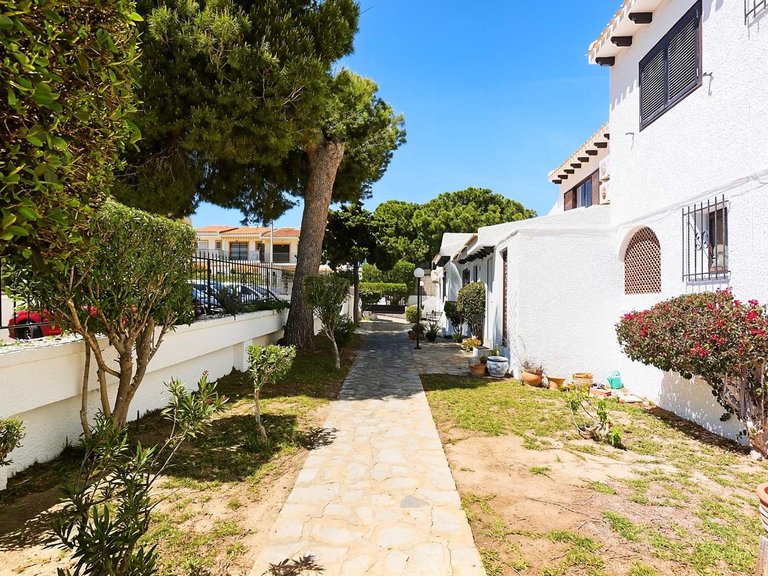 Town House for Sale in Cabo Roig, Alicante 38
