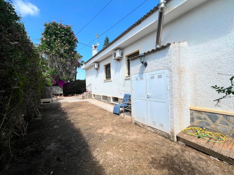 Villa for Sale in Pinar De Campoverde, Alicante 31