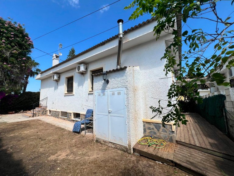 Villa for Sale in Pinar De Campoverde, Alicante 30