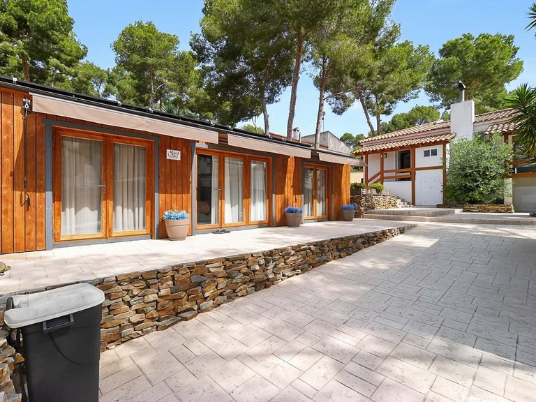 Villa for Sale in Pinar De Campoverde, Alicante 1