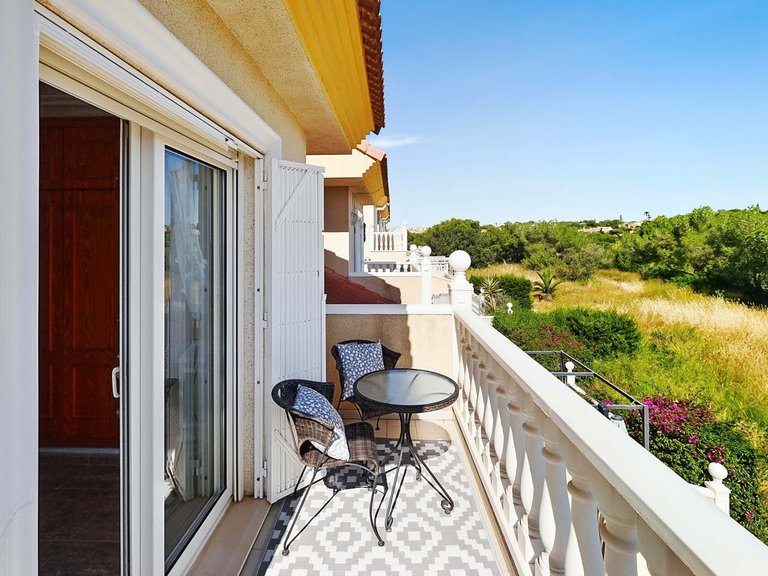 Villa for Sale in Pinar De Campoverde, Alicante 37
