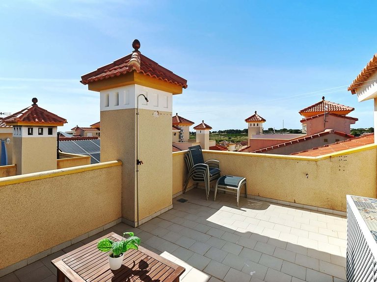 Villa for Sale in Pinar De Campoverde, Alicante 42