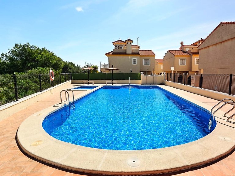 Villa for Sale in Pinar De Campoverde, Alicante 46