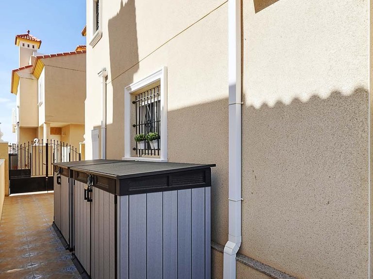 Villa for Sale in Pinar De Campoverde, Alicante 49
