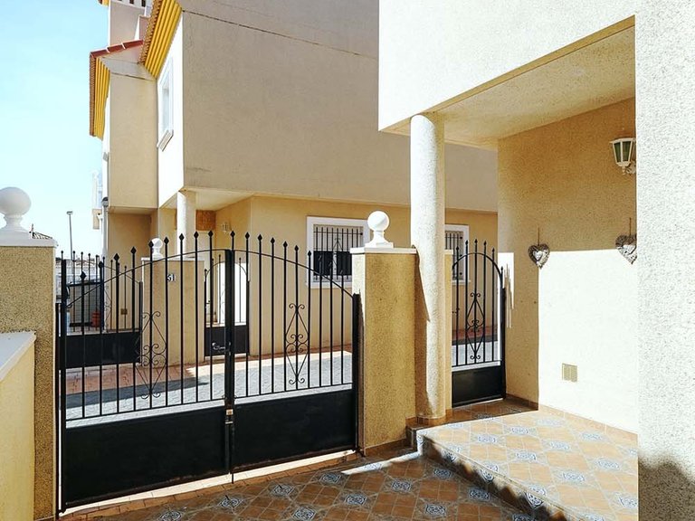 Villa for Sale in Pinar De Campoverde, Alicante 48