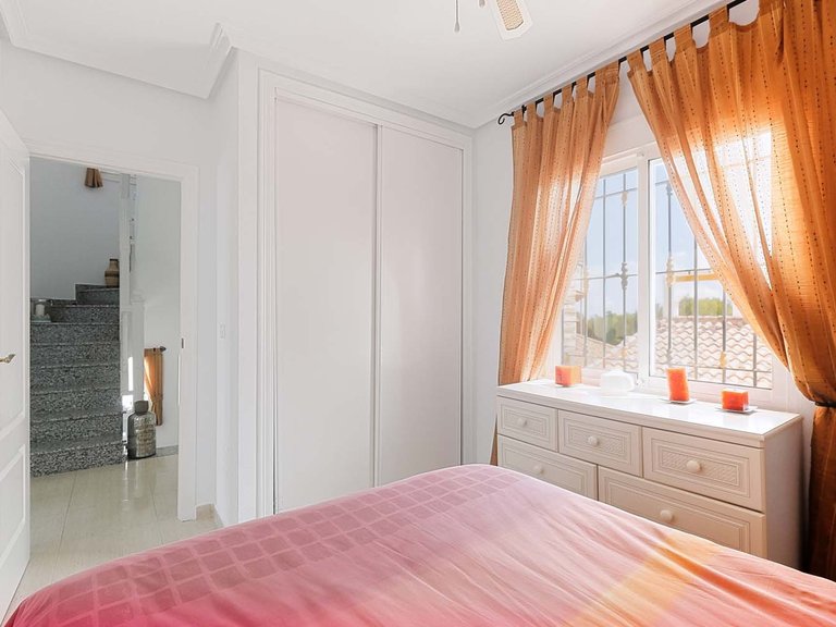 Villa for Sale in Pinar De Campoverde, Alicante 21