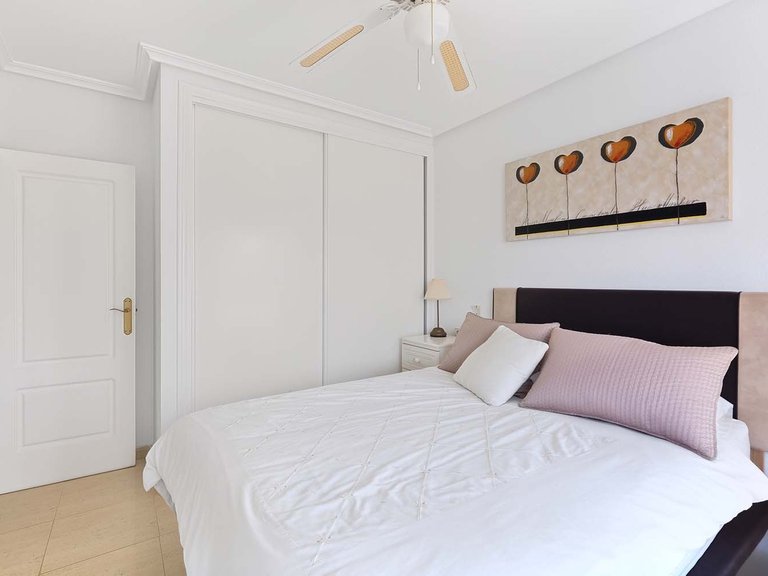 Villa for Sale in Pinar De Campoverde, Alicante 15