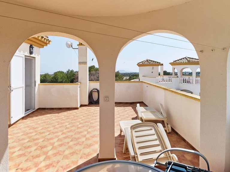 Villa for Sale in Pinar De Campoverde, Alicante 31