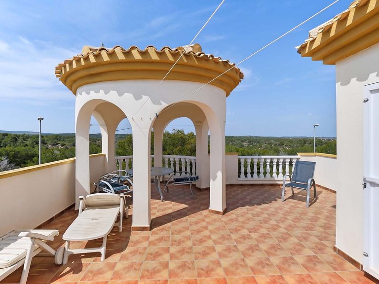 Villa for Sale in Pinar De Campoverde, Alicante 33