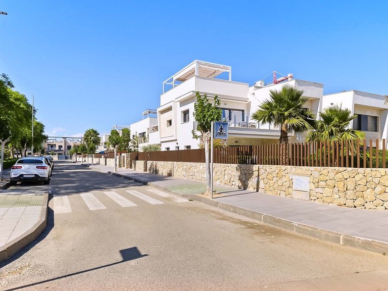 Apartment for Sale in El Mojon, Alicante 46