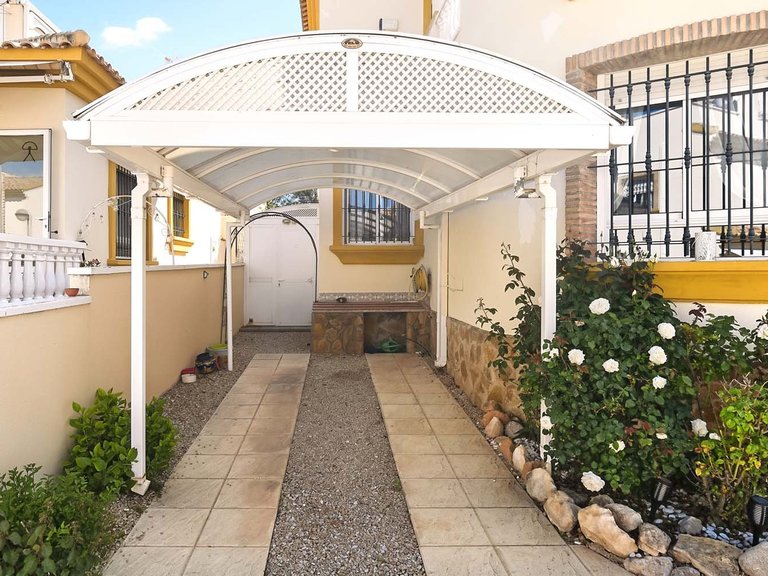 Villa for Sale in Pinar De Campoverde, Alicante 45