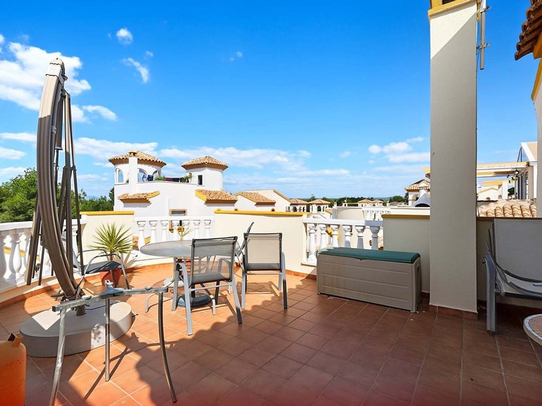 Villa for Sale in Pinar De Campoverde, Alicante 43