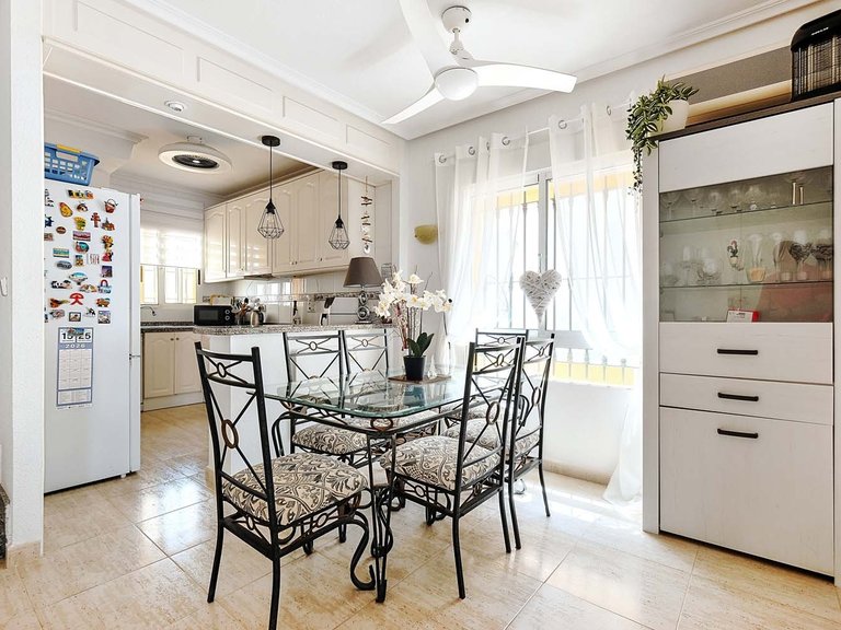 Villa for Sale in Pinar De Campoverde, Alicante 7